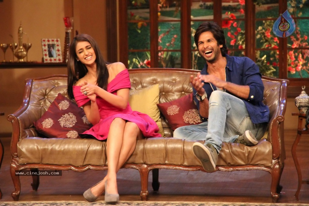 Ileana Promotes PPNH on Sets of Comedy Nights - 47 / 51 photos