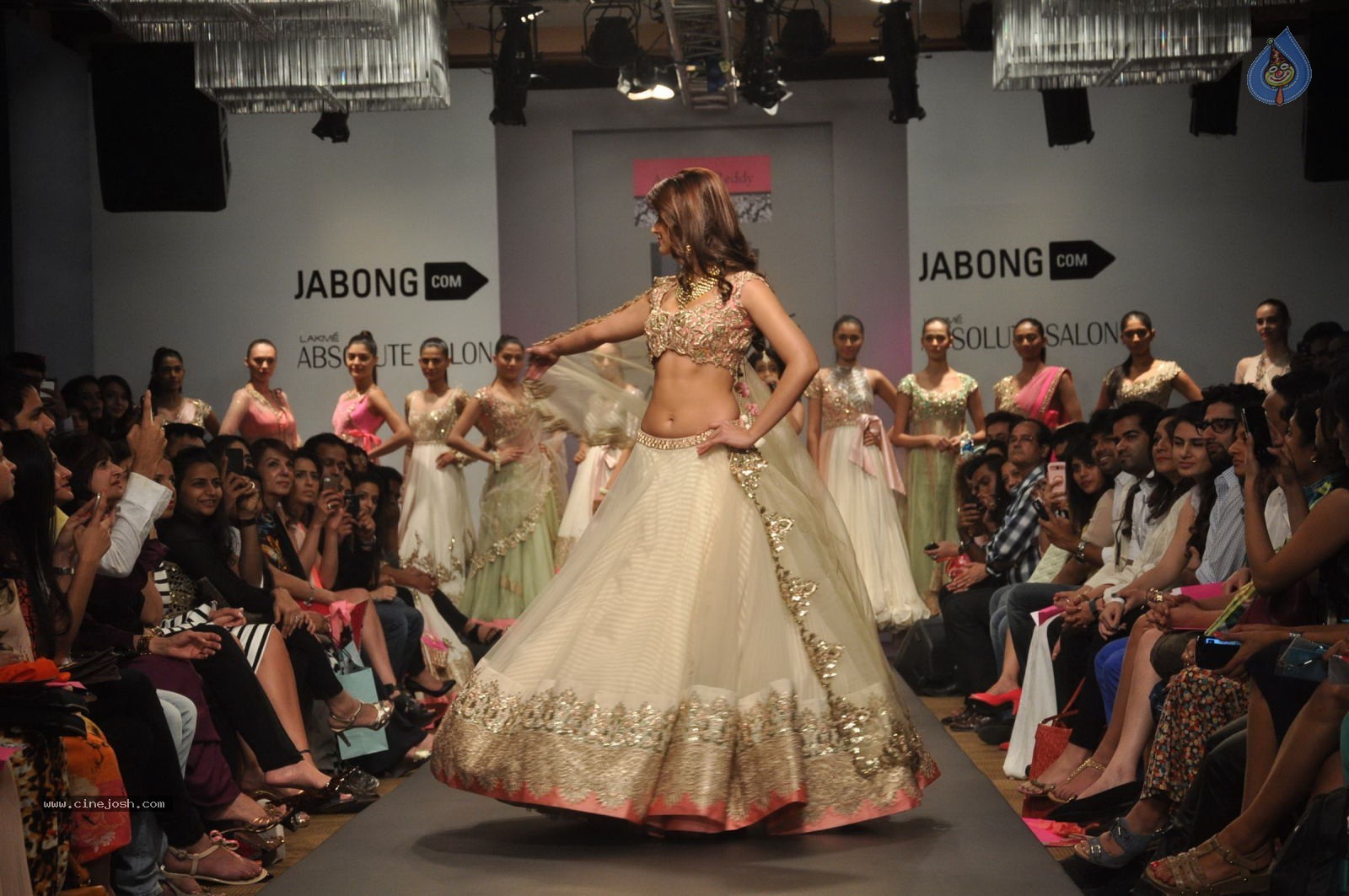 Ileana Walks The Ramp at LFW 2014 - 10 / 24 photos