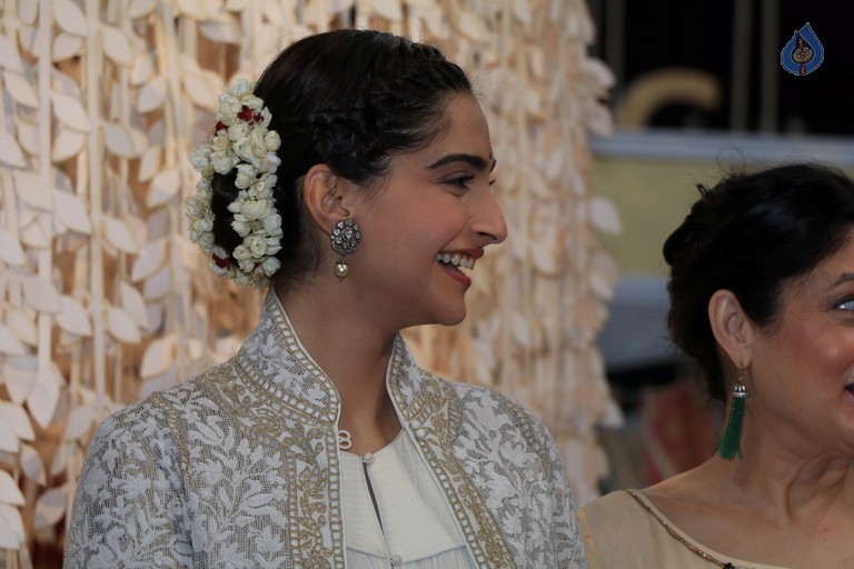 Imc Ladies Wing Women Entrepreneur Exhibition Launch - 11 / 37 photos