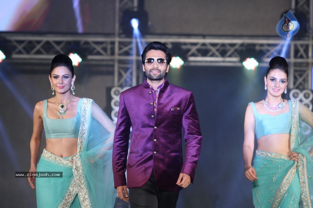 India Bullion n Jewellery Awards Fashion Show - 4 / 40 photos
