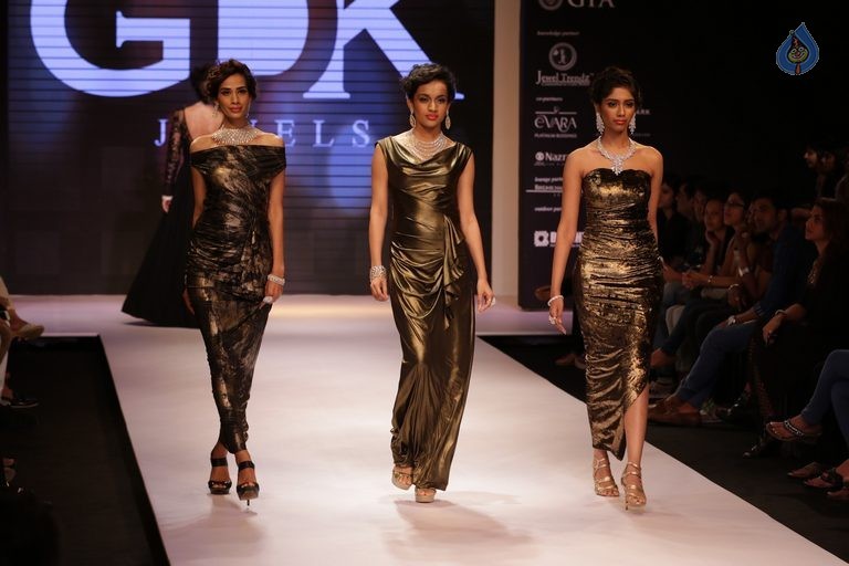 India International Jewellery Week 2015 Fashion Show - 15 / 84 photos