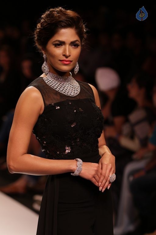 India International Jewellery Week 2015 Fashion Show - 21 / 84 photos