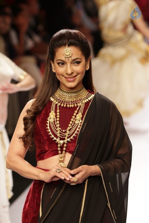 India International Jewellery Week 2015 Show  - 4 / 126 photos