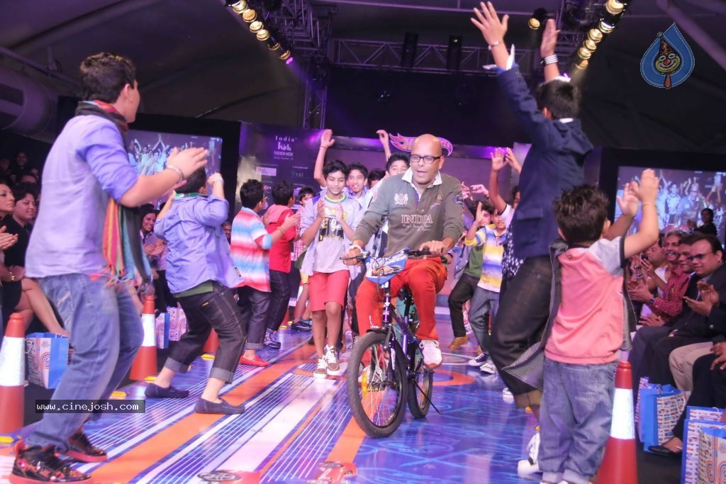India Kids Fashion Show - 15 / 99 photos