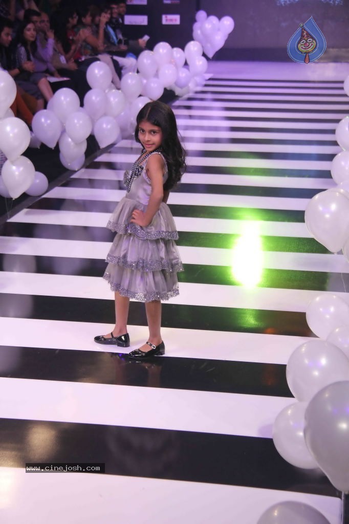 India Kids Fashion Show - 30 / 99 photos