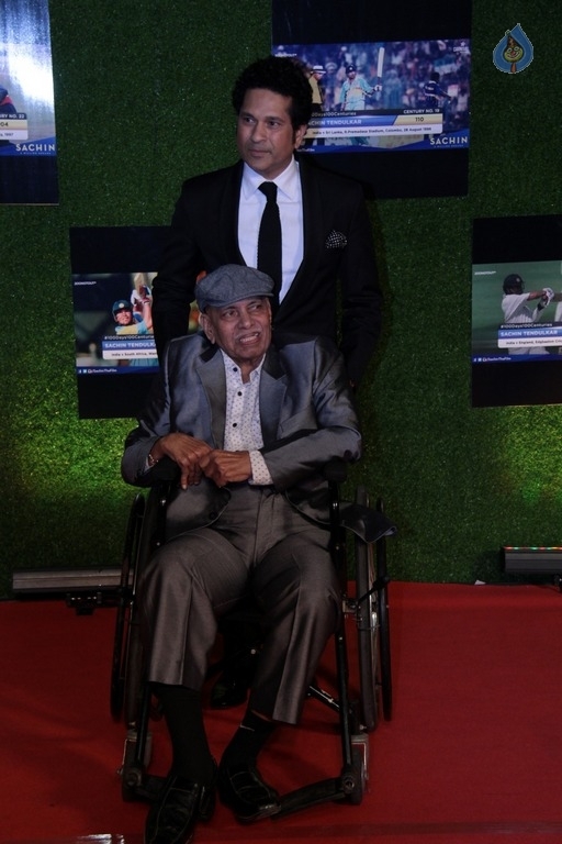 Indian Cricket Team at Special Screening Of Film Sachin A Billion Dreams - 33 / 82 photos