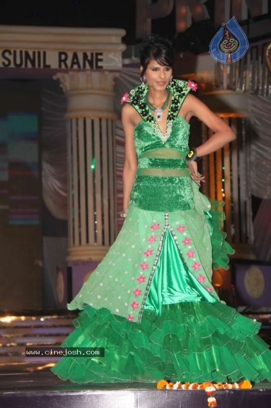 Indian Princess 2011 Grand Finale Event - 13 / 80 photos