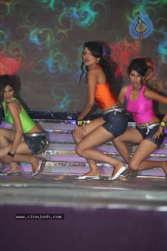 Indian Princess 2011 Grand Finale Event - 43 / 80 photos