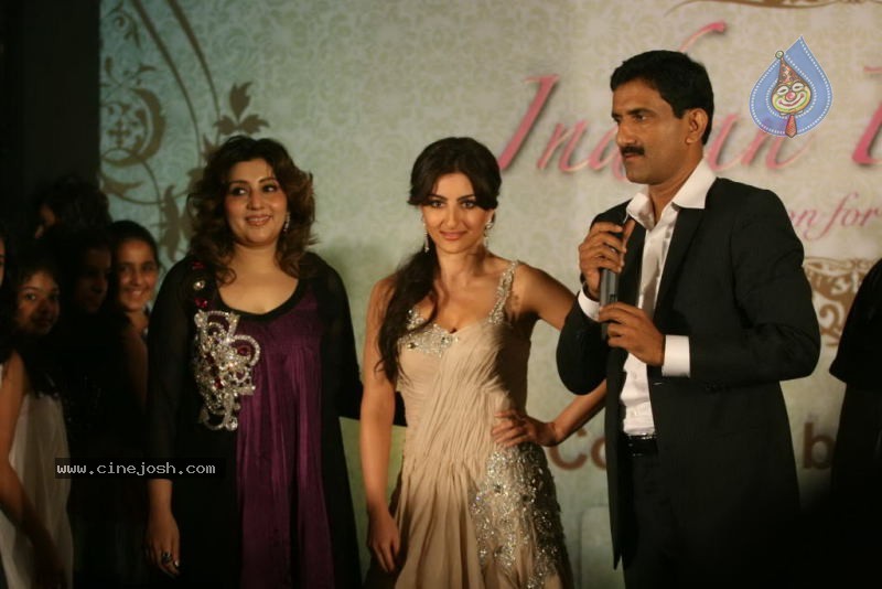 Indian Princess Fashion Show Photos - 23 / 77 photos