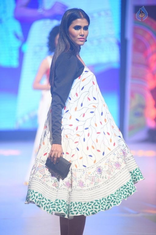 INIFD Fashion Show at St Andrews  - 22 / 37 photos