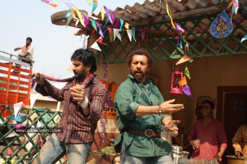 Ishqiya Movie Stills - 2 / 46 photos