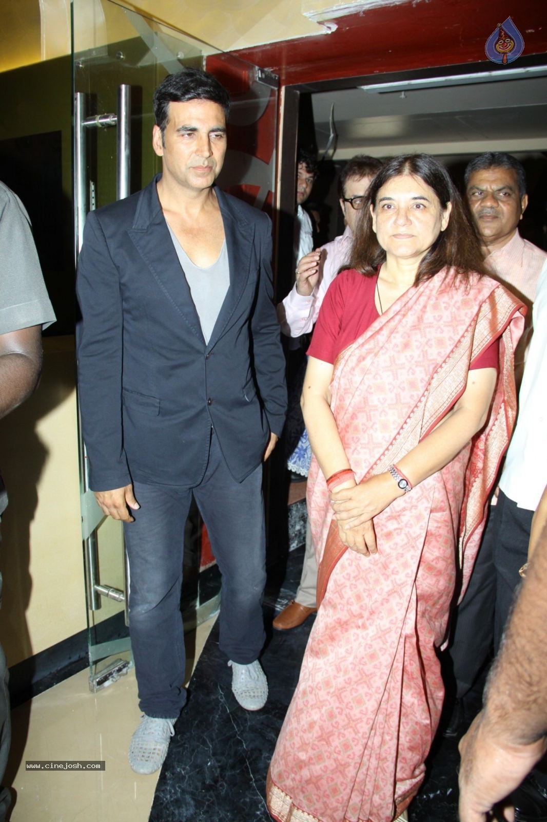 Its Entertainment First Look Launch - 43 / 59 photos