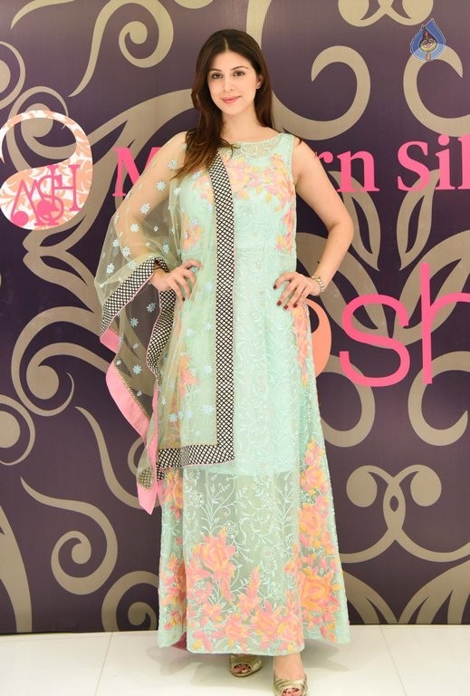 Jashn Store Launch and Fashion Show - 12 / 37 photos