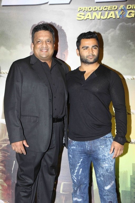 Jazbaa Special Screening Photos - 25 / 42 photos