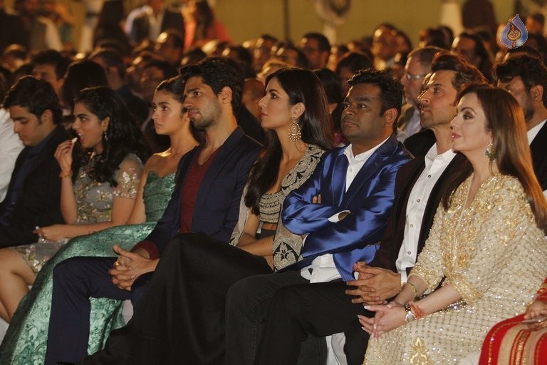 Jio MAMI 17th Mumbai Film Festival Opening Ceremony - 15 / 38 photos