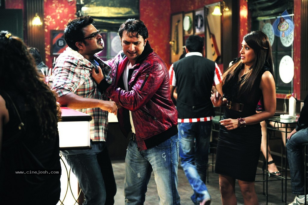 Jodi Breakers Movie Hot Stills - 11 / 39 photos