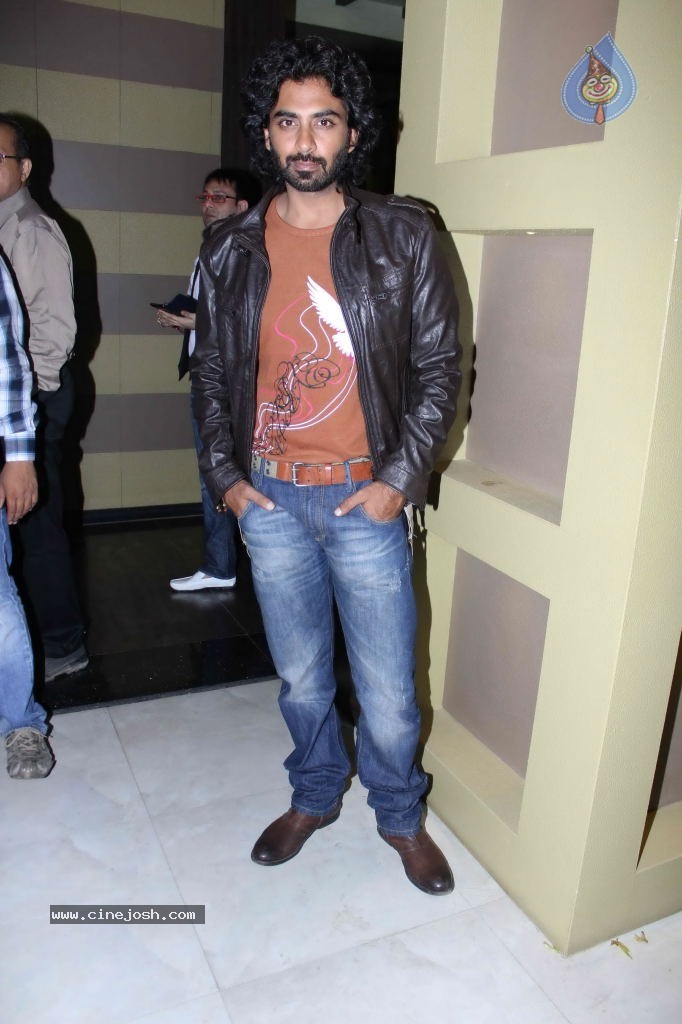 Juhi Chawla Launches Rajeev Paul Book - 39 / 78 photos