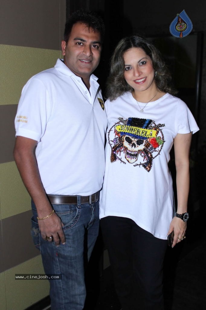 Juhi Chawla Launches Rajeev Paul Book - 59 / 78 photos