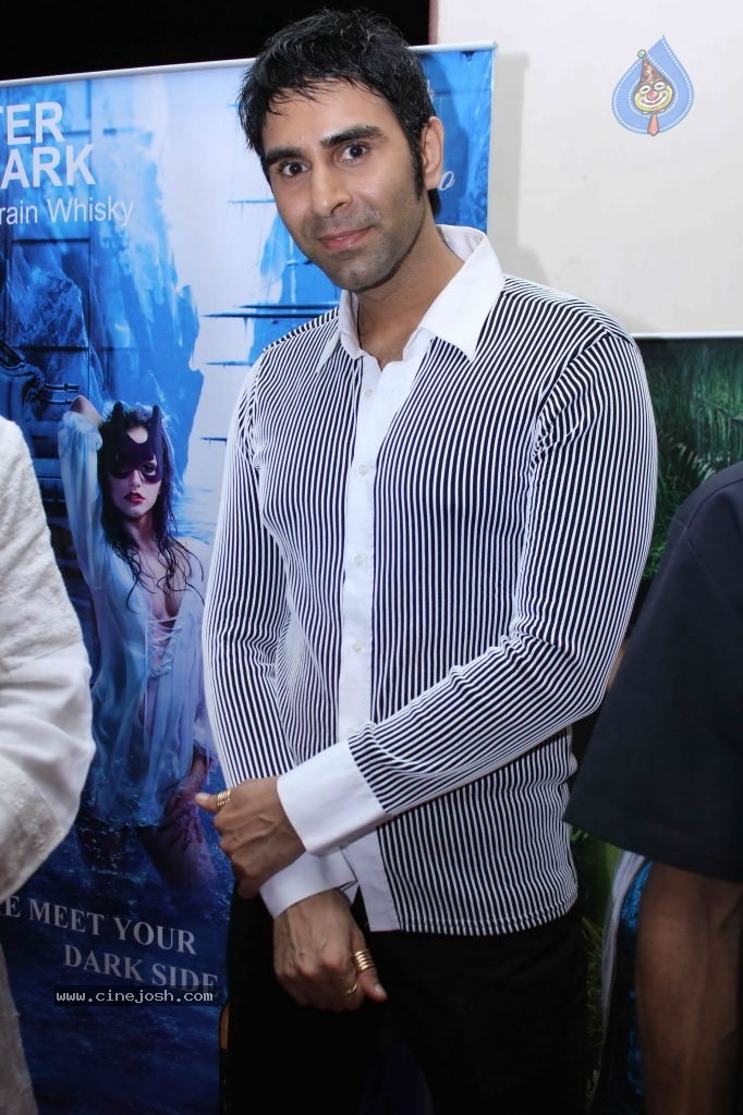 Juhi Chawla Launches Rajeev Paul Book - 65 / 78 photos