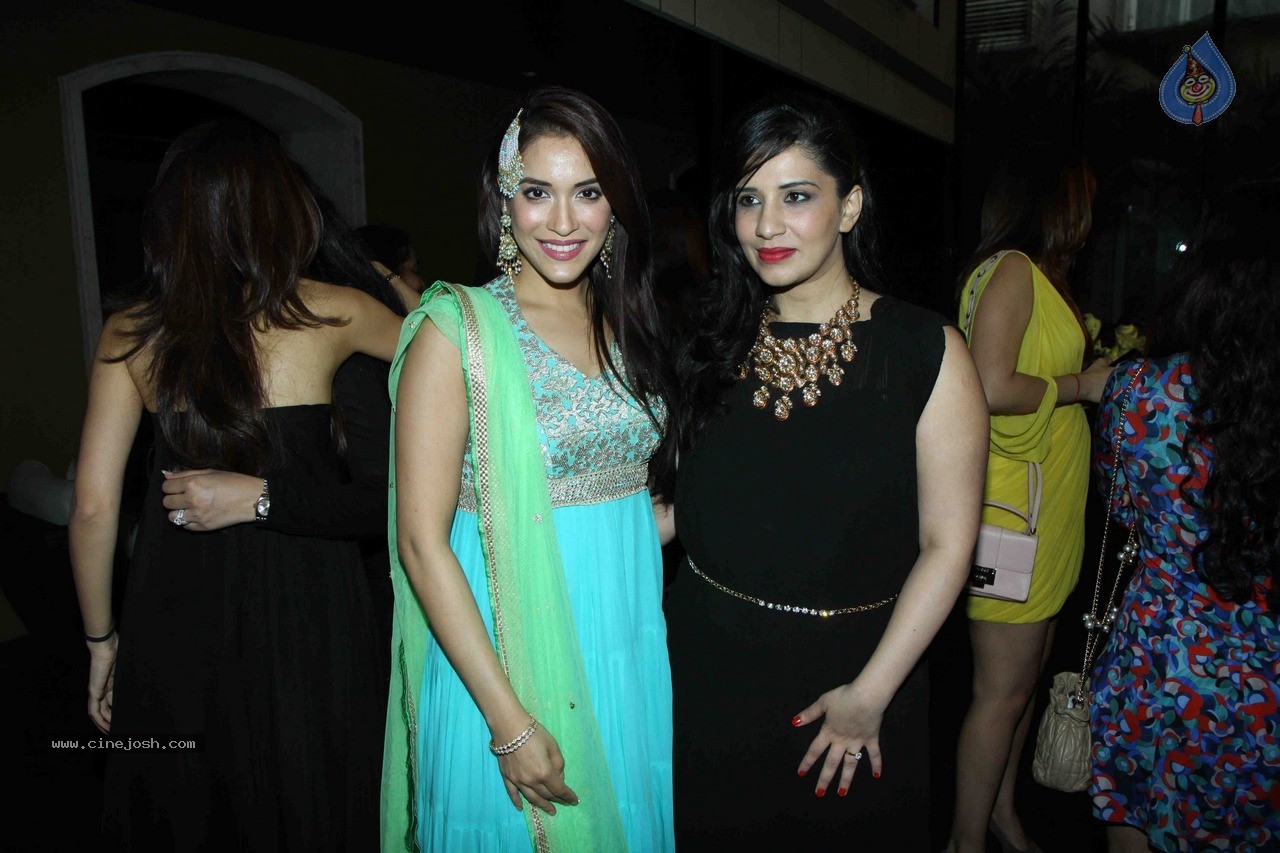 Jyothi Kapoor New York Based Jewellery Preview - 31 / 53 photos