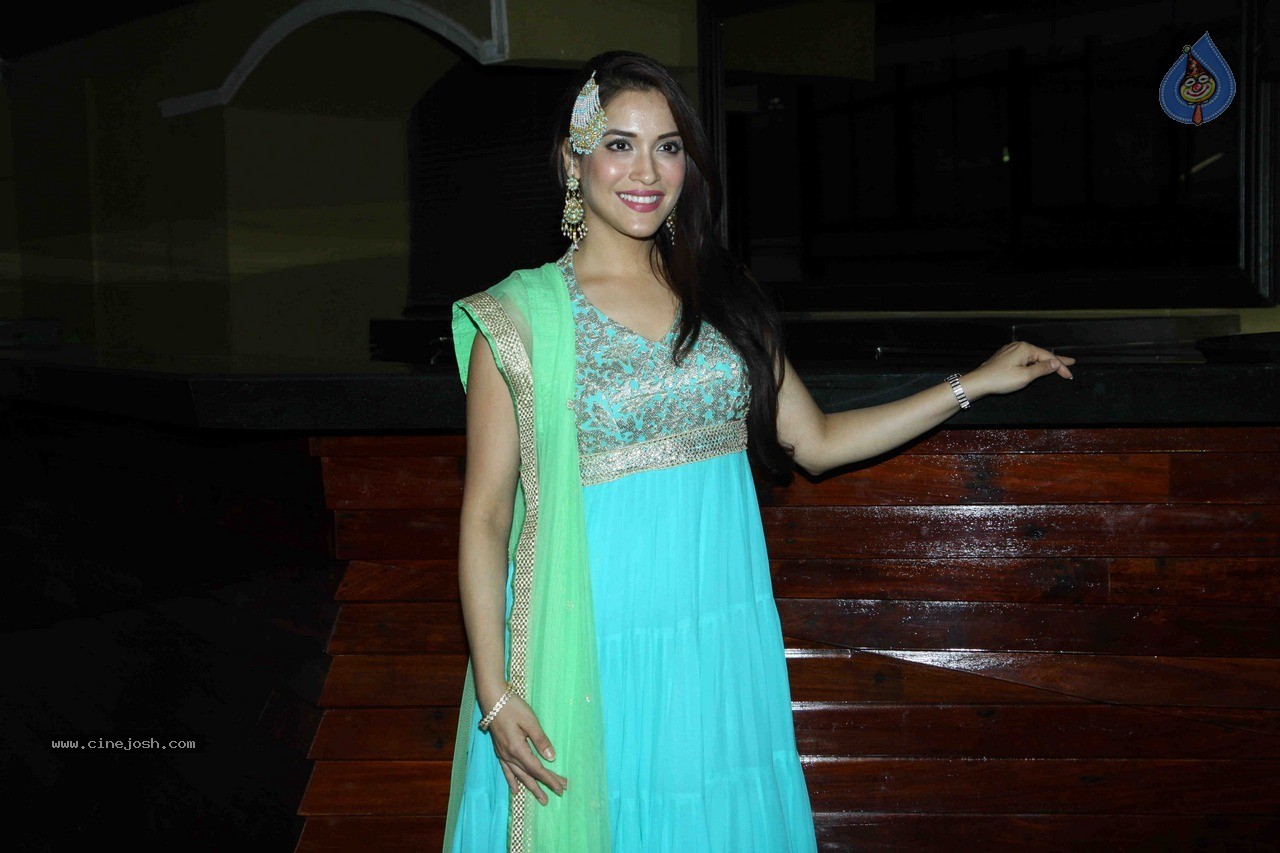 Jyothi Kapoor New York Based Jewellery Preview - 49 / 53 photos