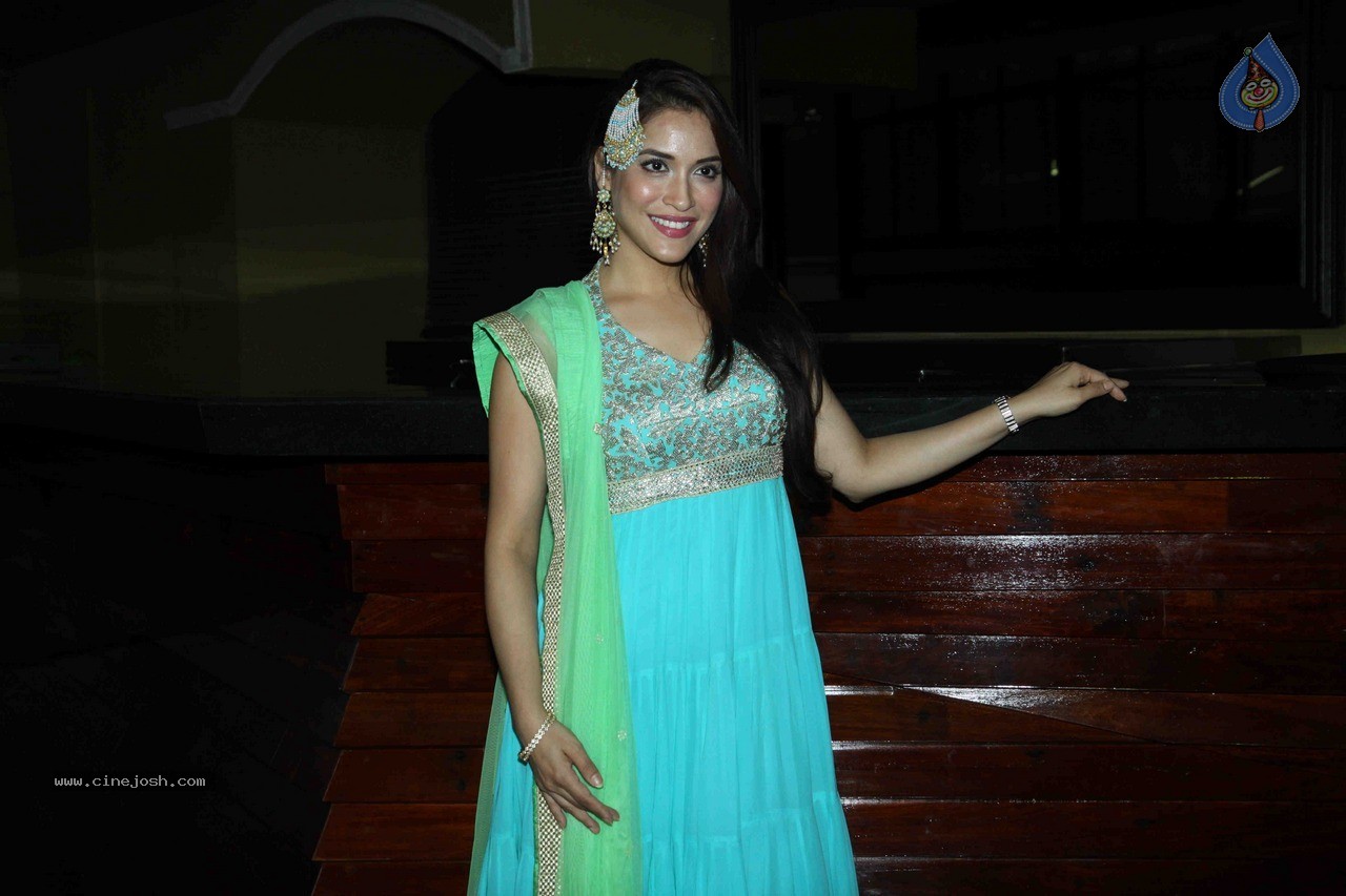 Jyothi Kapoor New York Based Jewellery Preview - 52 / 53 photos