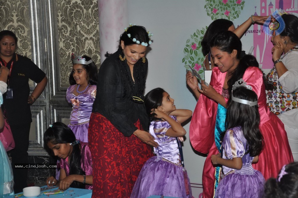 Kajol at Disney Princess Academy - 44 / 44 photos