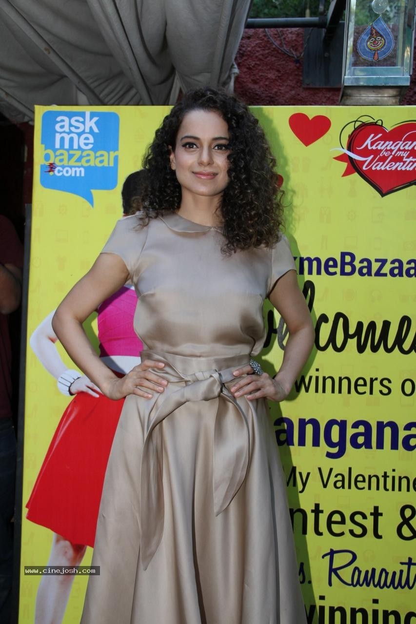 Kangana Ranaut at Ask Me Bazaar Event - 11 / 32 photos