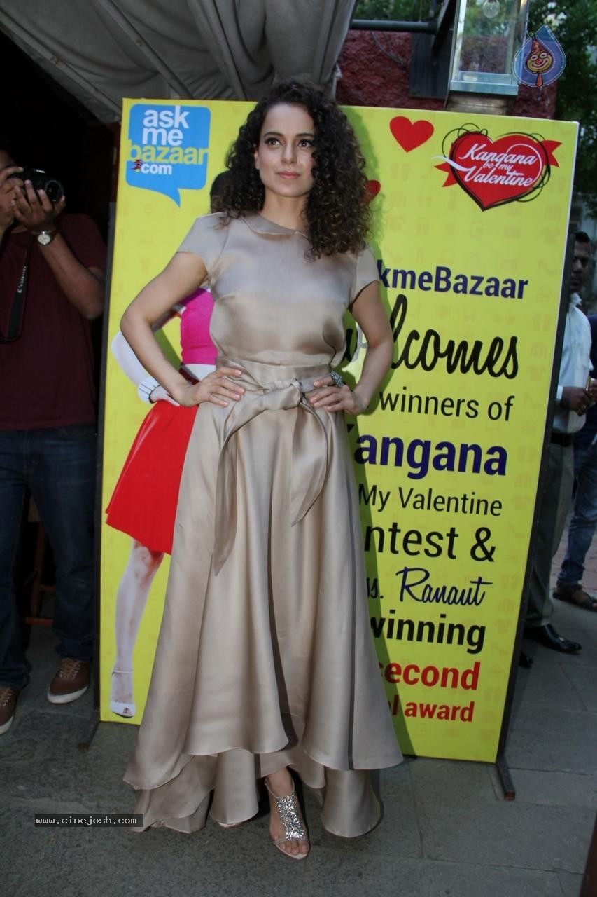 Kangana Ranaut at Ask Me Bazaar Event - 29 / 32 photos
