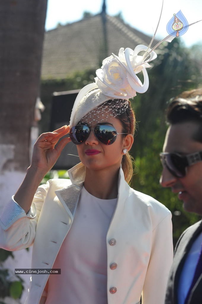 Kangana Ranaut at the HELLO Class Race 2014 - 12 / 78 photos