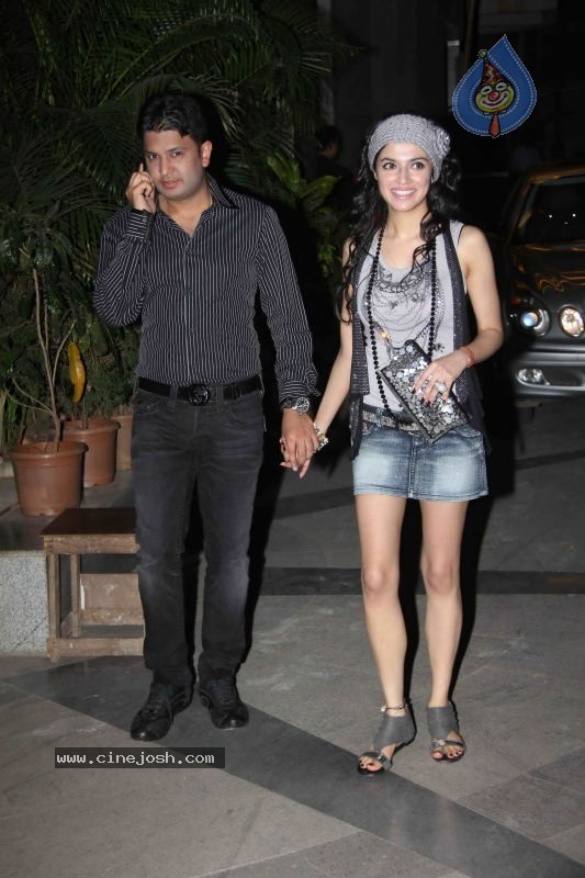 Kangana Ranaut Birthday Bash - 7 / 42 photos