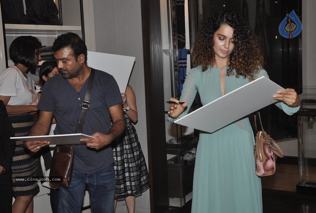 Kangana Ranaut Launches Grazia Magazine Cover - 22 / 58 photos