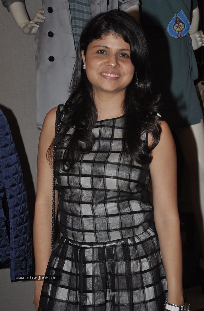 Kangana Ranaut Launches Grazia Magazine Cover - 32 / 58 photos