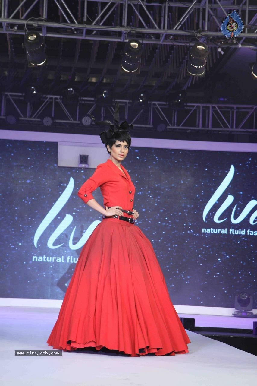 Kangana Ranaut Showstopper at Launch of LIVA - 28 / 108 photos