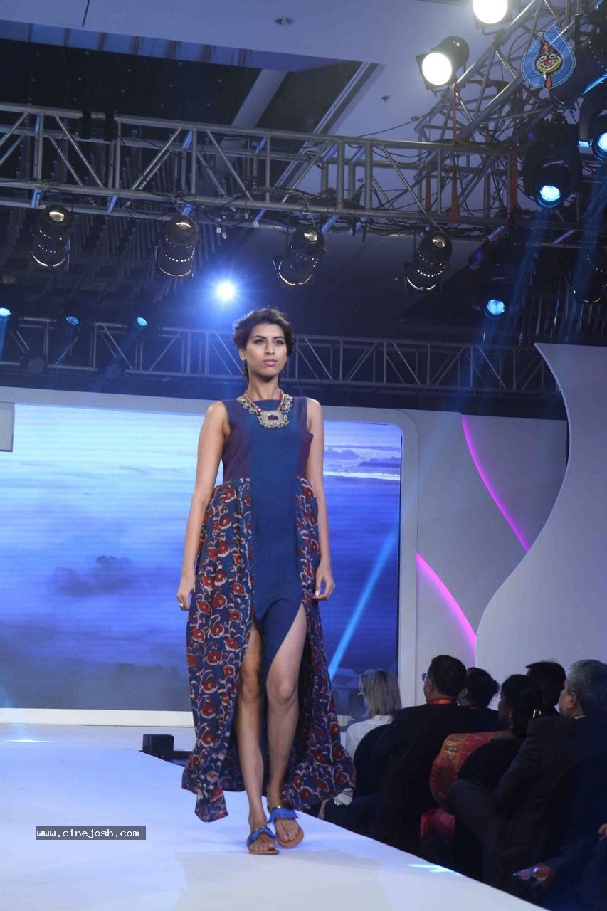 Kangana Ranaut Showstopper at Launch of LIVA - 61 / 108 photos