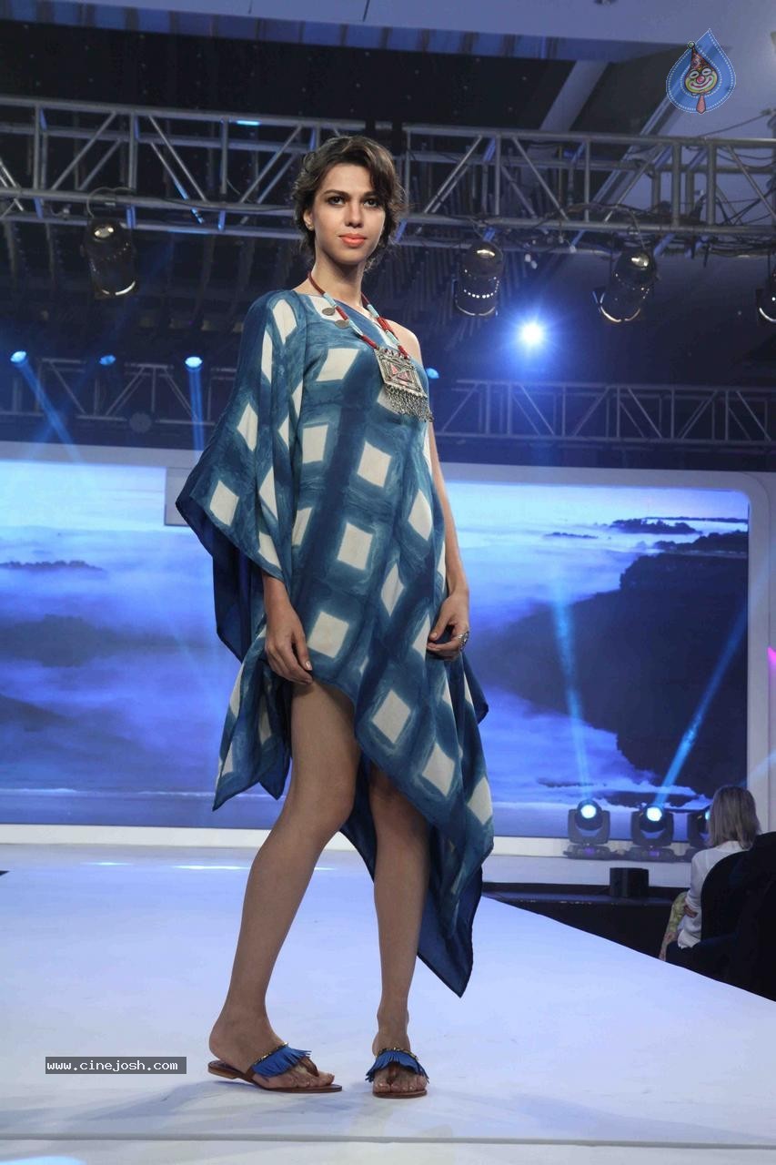 Kangana Ranaut Showstopper at Launch of LIVA - 92 / 108 photos