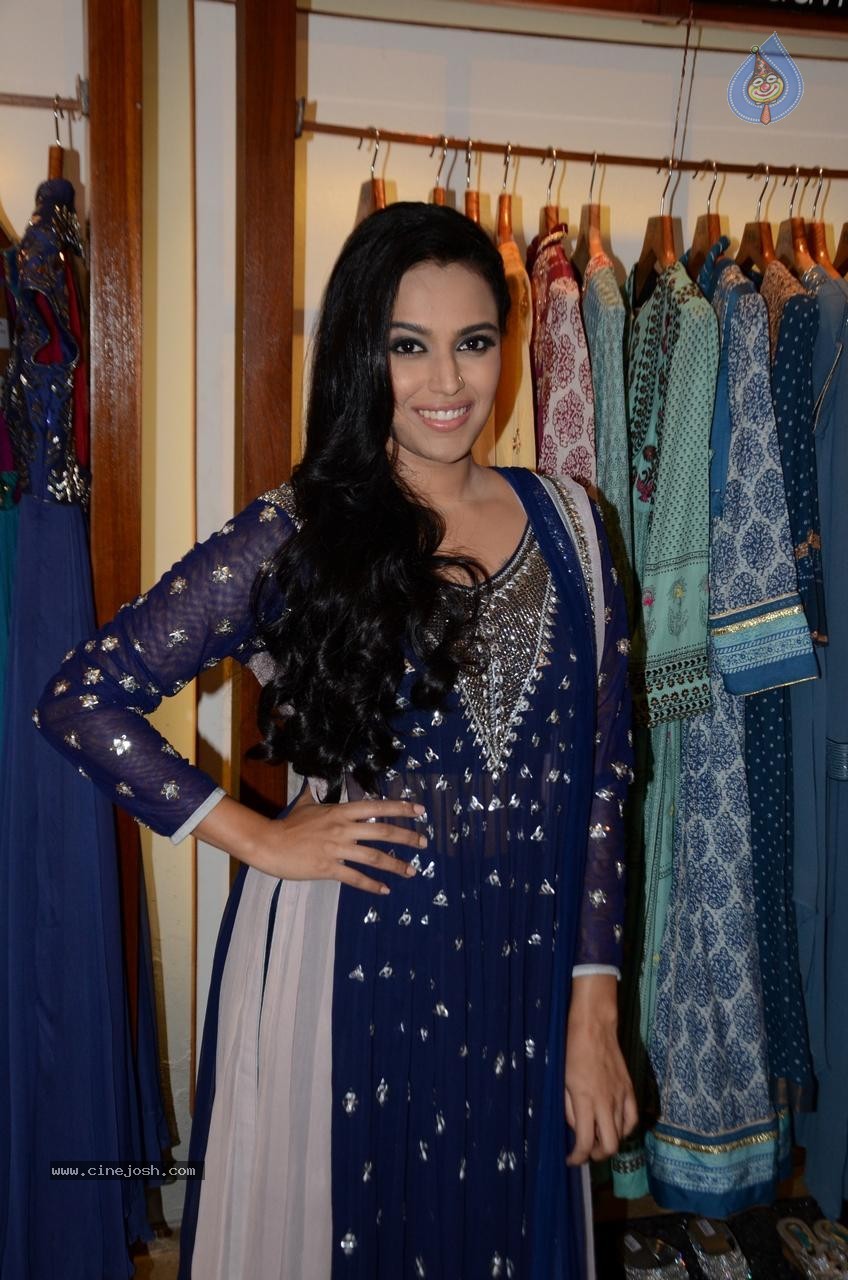 Kanika Kedia Spring Summer Collection 2015 Launch - 41 / 56 photos