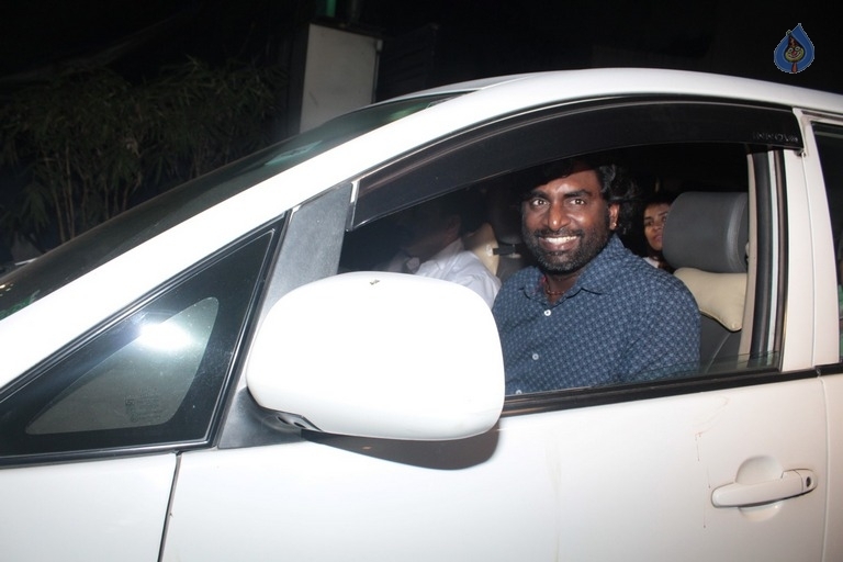 Karan Johar Host Baahubali 2 Screening at YRS - 5 / 16 photos