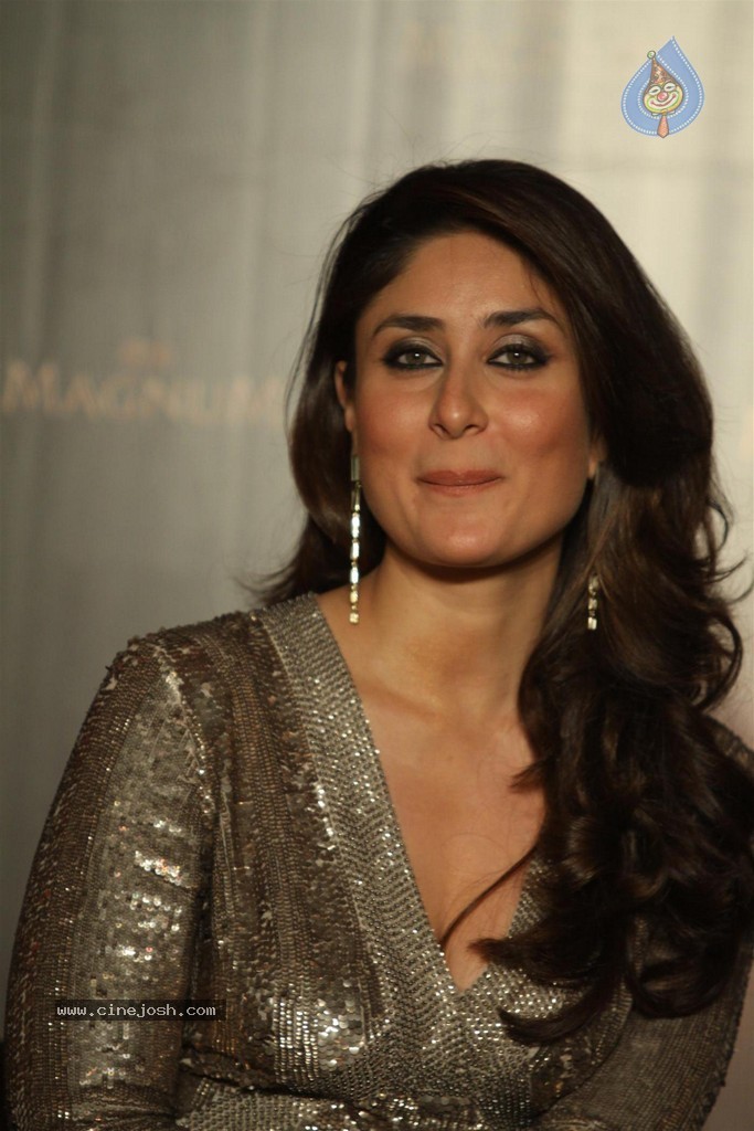 Kareena Announces new Pleasure Ambassador - 18 / 58 photos