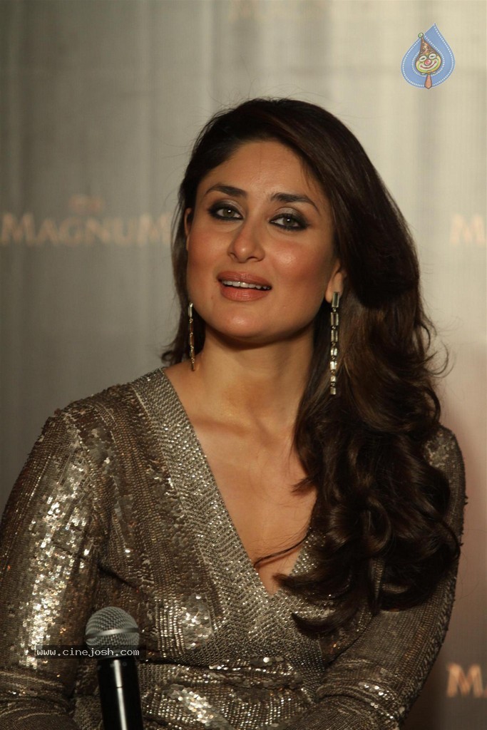 Kareena Announces new Pleasure Ambassador - 51 / 58 photos