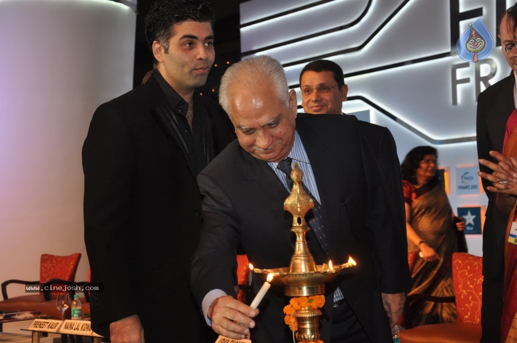 Kareena Kapoor at FICCI Frames 2013 Launch - 31 / 47 photos