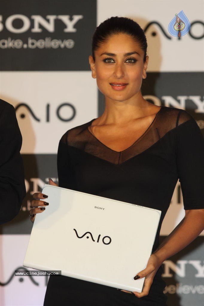 Kareena Kapoor at Vaio New Range Launch - 17 / 44 photos