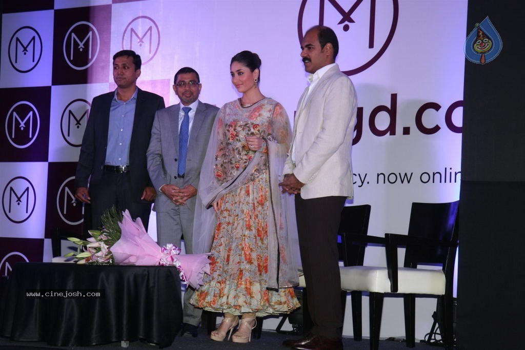 Kareena Launches Malabar Gold n Diamonds - 52 / 56 photos