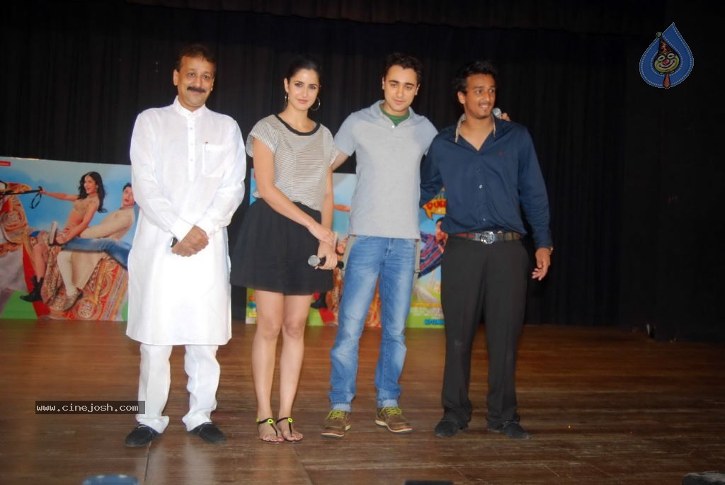 Kat and Imran Promotes Mere Brother ki Dulhan - 9 / 28 photos