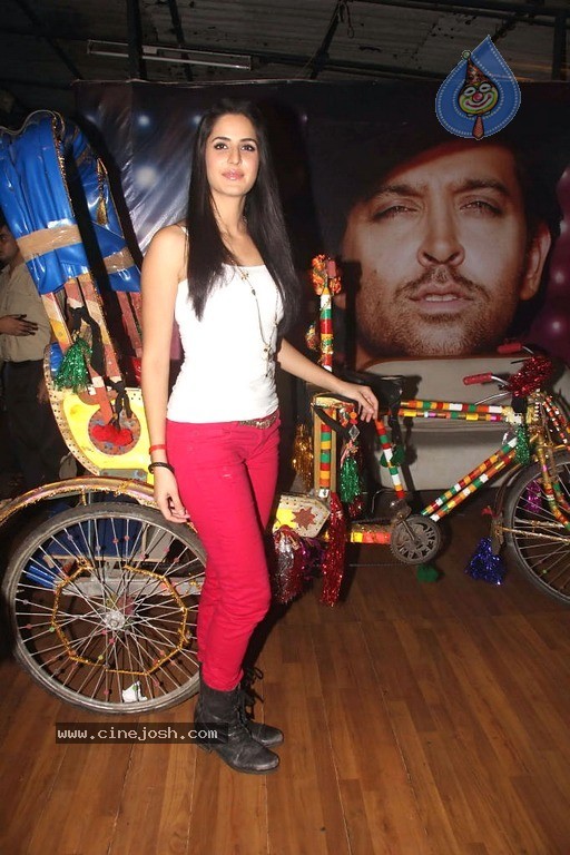 Katrina and Imran at The Sets of Just Dance - 25 / 29 photos