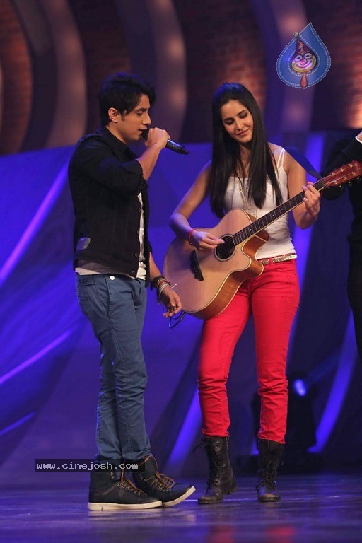 Katrina and Imran at The Sets of Just Dance - 29 / 29 photos