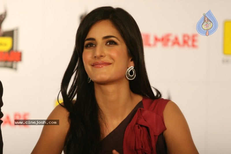 Katrina at 55th Idea Filmfare Awards 2010 Press Meet - 10 / 37 photos