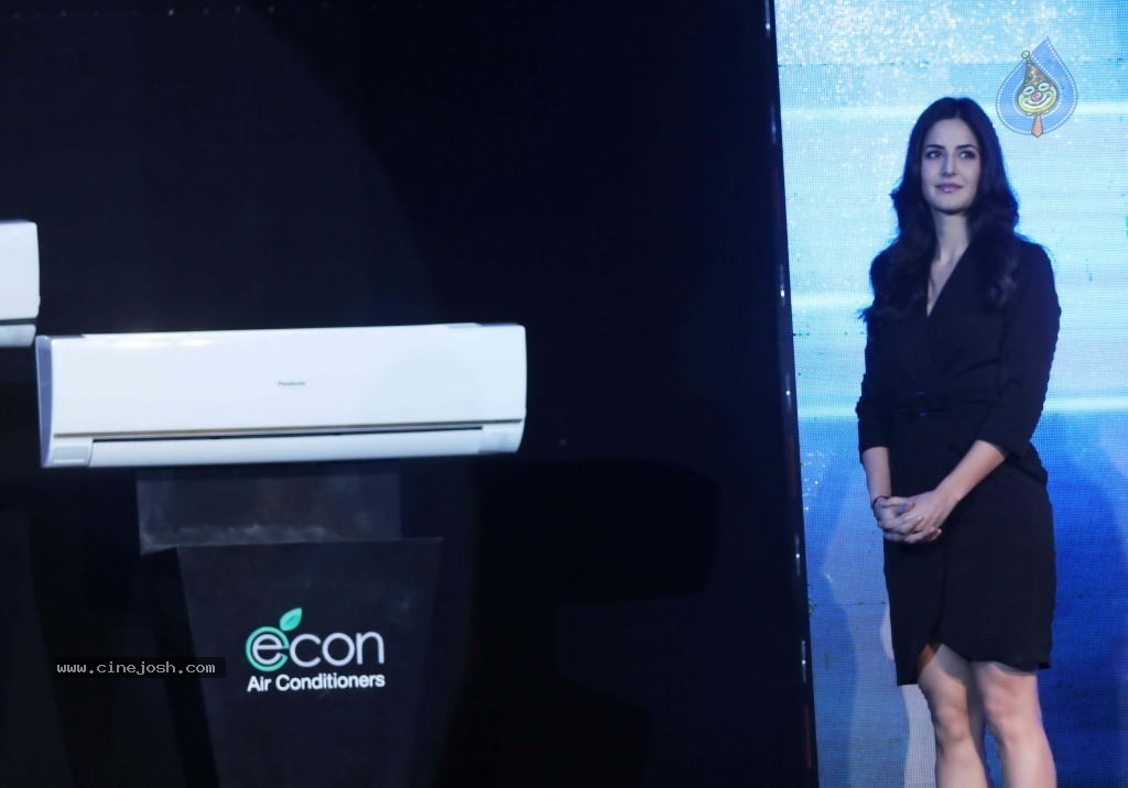 Katrina Kaif Launches Panasonic Cube AC - 16 / 29 photos
