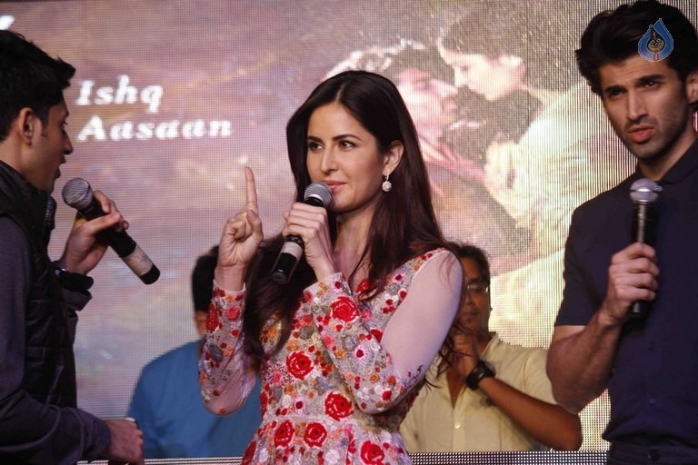 Katrina Kaif Promotes Fitoor - 22 / 35 photos