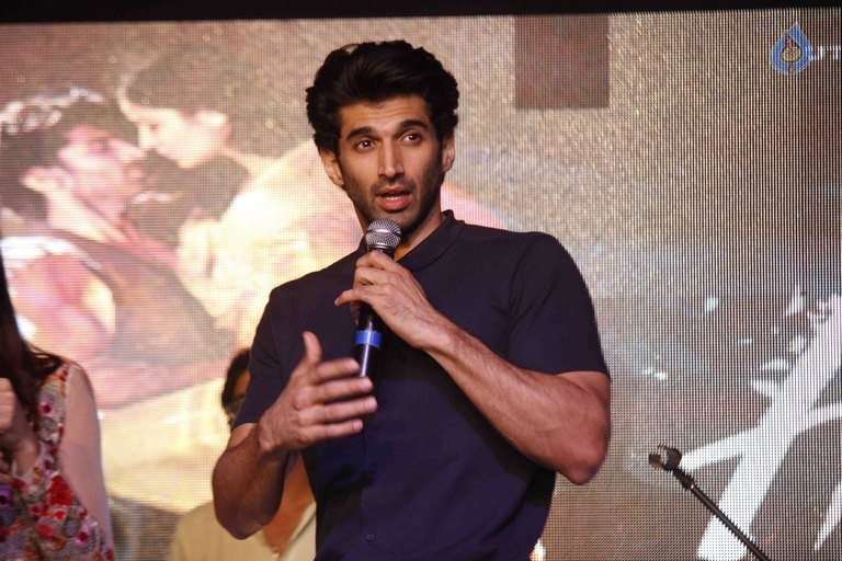 Katrina Kaif Promotes Fitoor - 28 / 35 photos